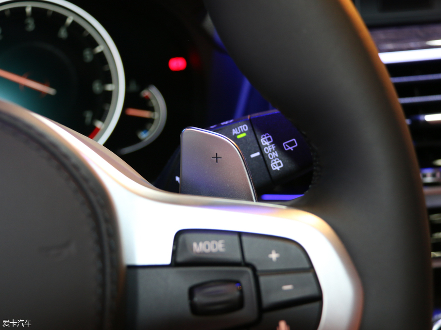 2018RX3 xDrive 30i M\b