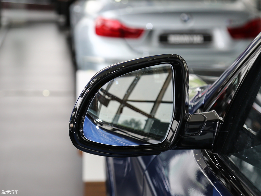 2018RX3 xDrive 30i IM\b