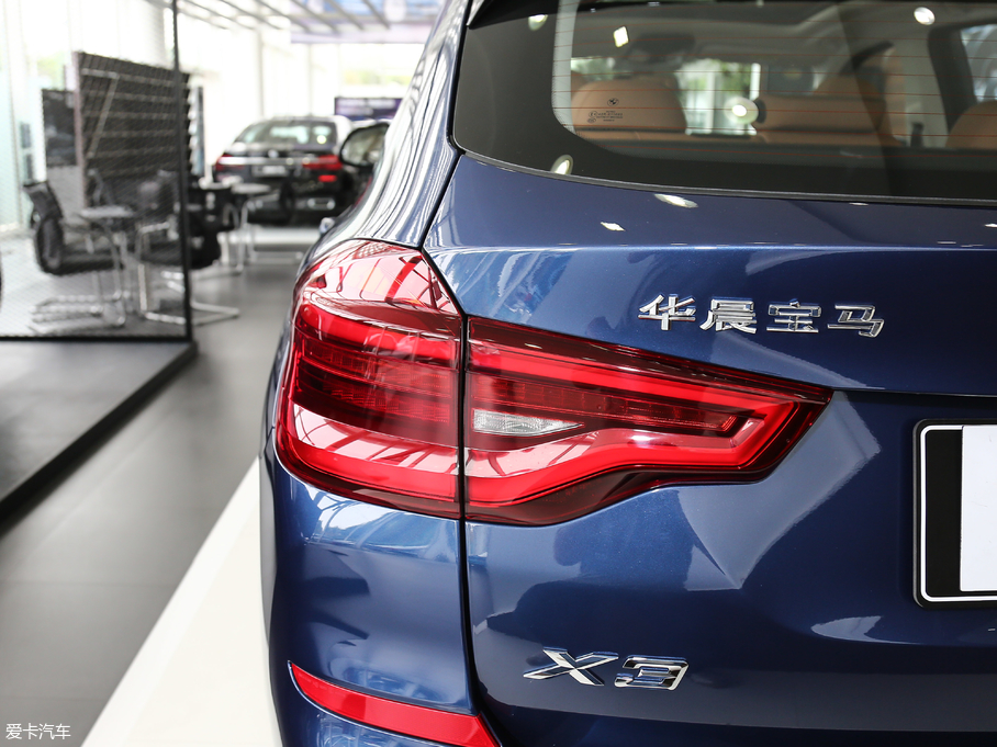 2018RX3 xDrive 30i IM\b