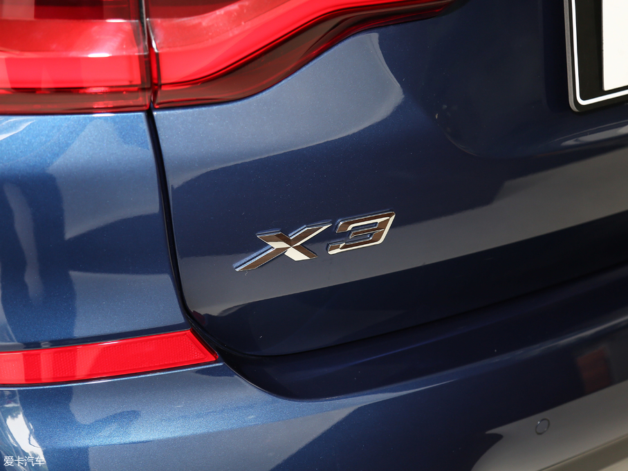 2018RX3 xDrive 30i I(lng)M\(yn)b