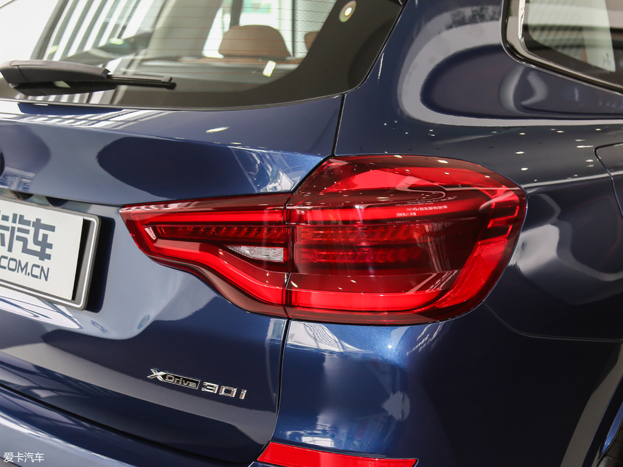 2018RX3 xDrive 30i IM\b