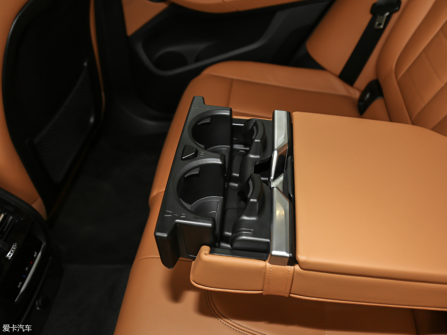 2018RX3 xDrive 30i IM\b