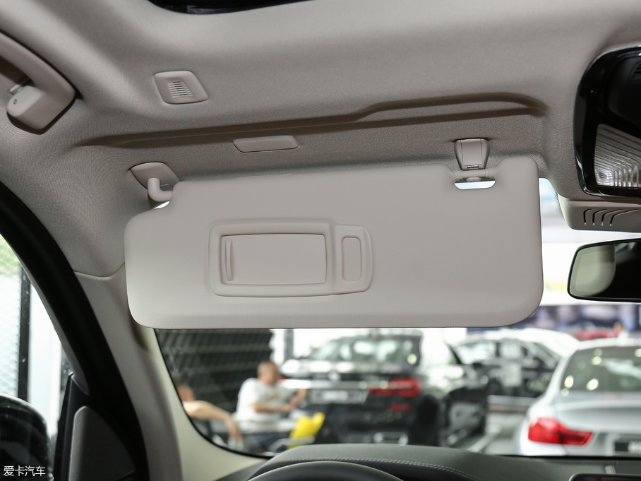 2018RX3 xDrive 30i IM\b