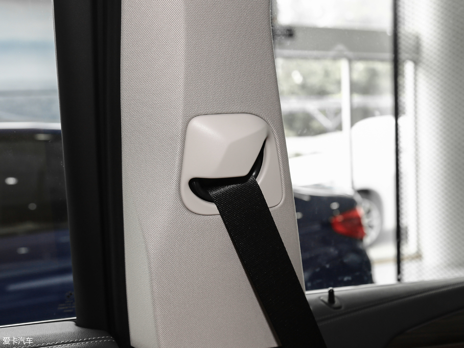 2018RX3 xDrive 30i IM\b