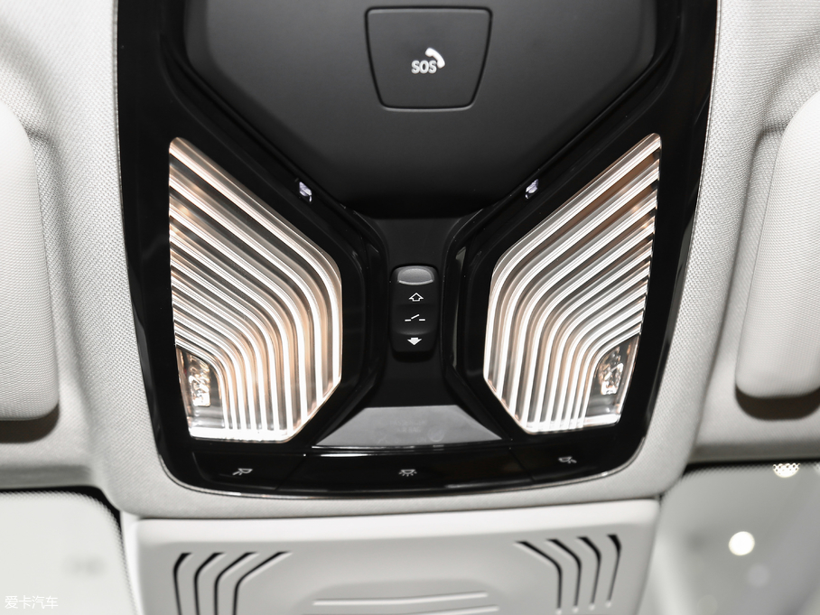 2018RX3 xDrive 30i IM\b