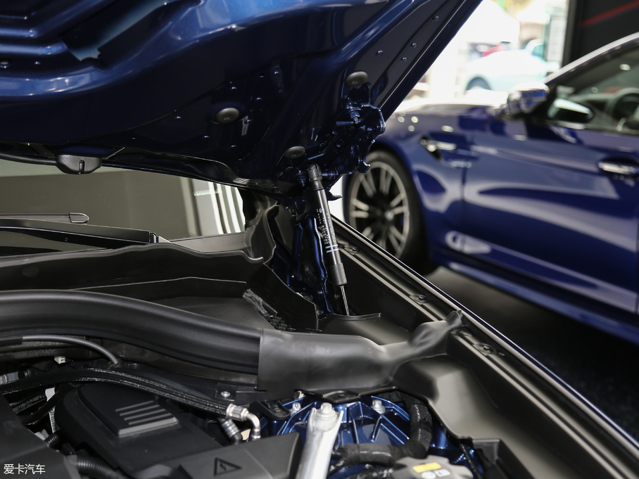 2018RX3 xDrive 30i I(lng)M\b