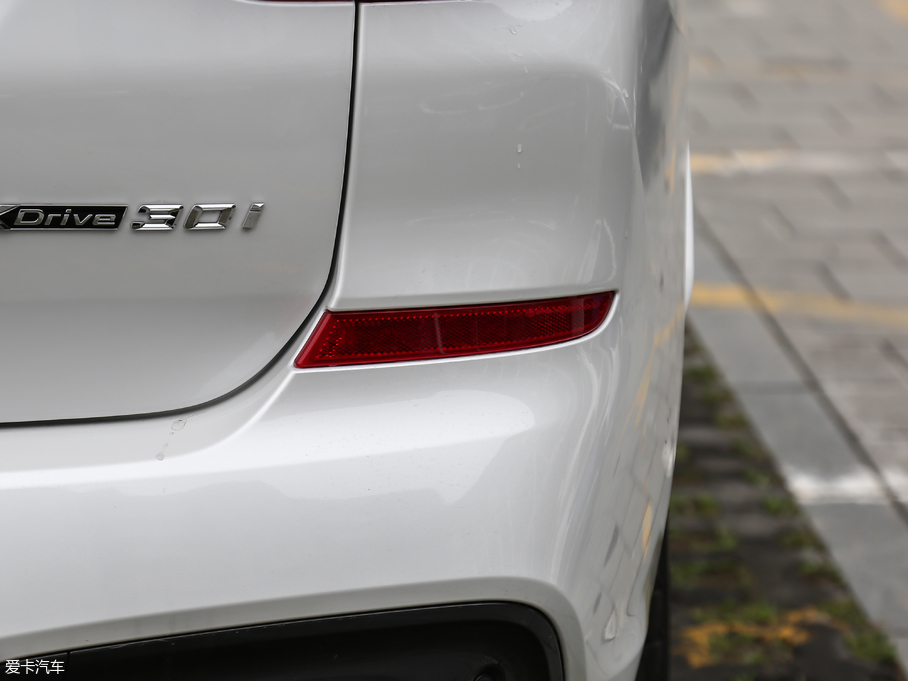 2018RX3 xDrive 30i IM\b