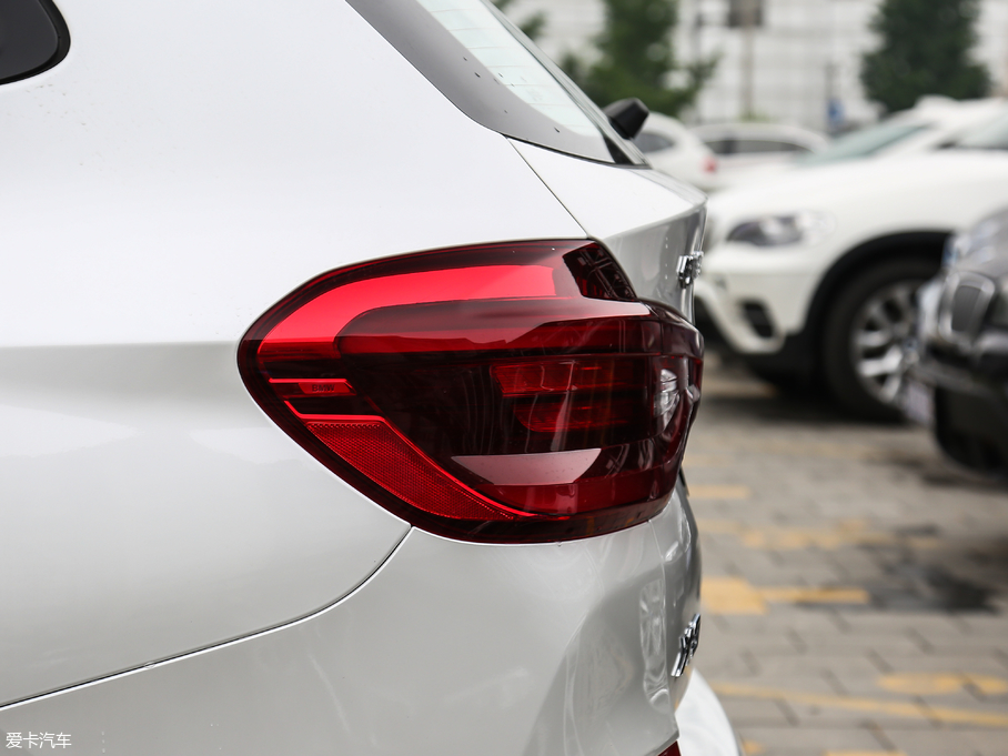 2018RX3 xDrive 30i I(lng)M\(yn)(dng)b