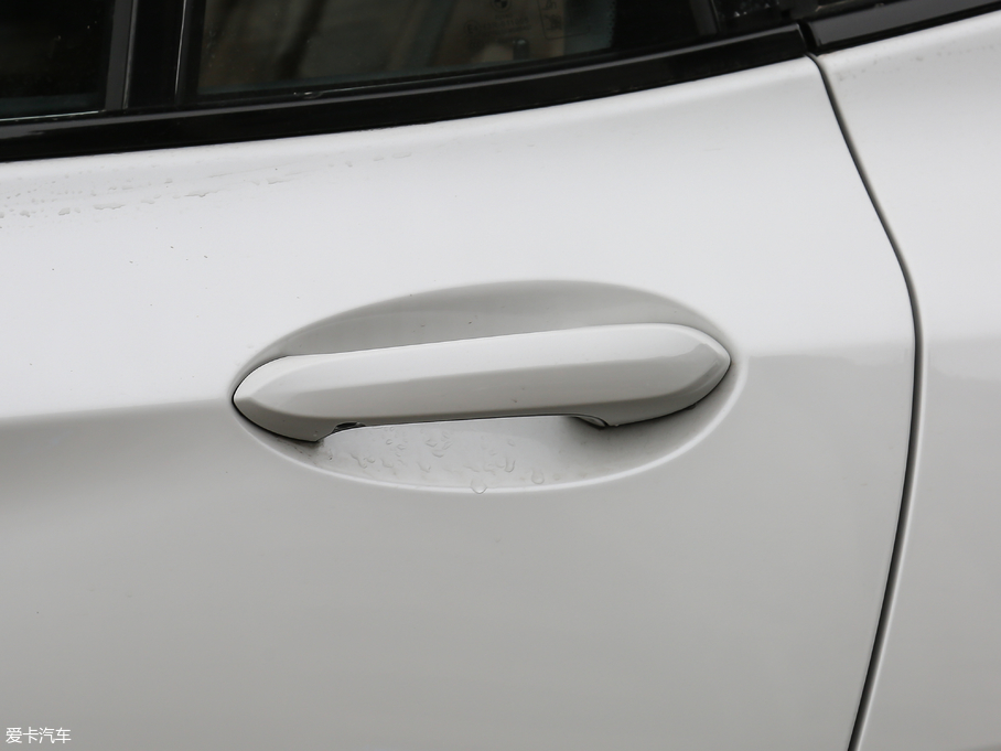 2018RX3 xDrive 30i I(lng)M\(yn)(dng)b