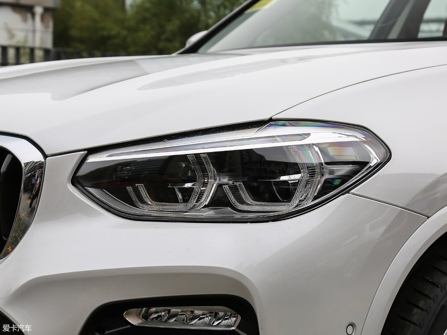 2018RX3 xDrive 30i IM\b