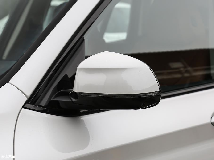 2018RX3 xDrive 30i I(lng)M\(yn)b