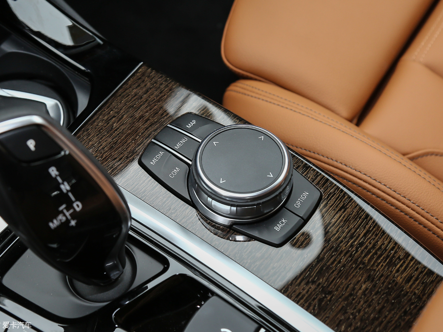 2018RX3 xDrive 30i I(lng)M\(yn)(dng)b