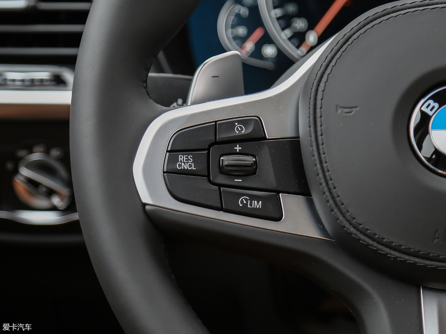 2018RX3 xDrive 30i I(lng)M\(yn)(dng)b