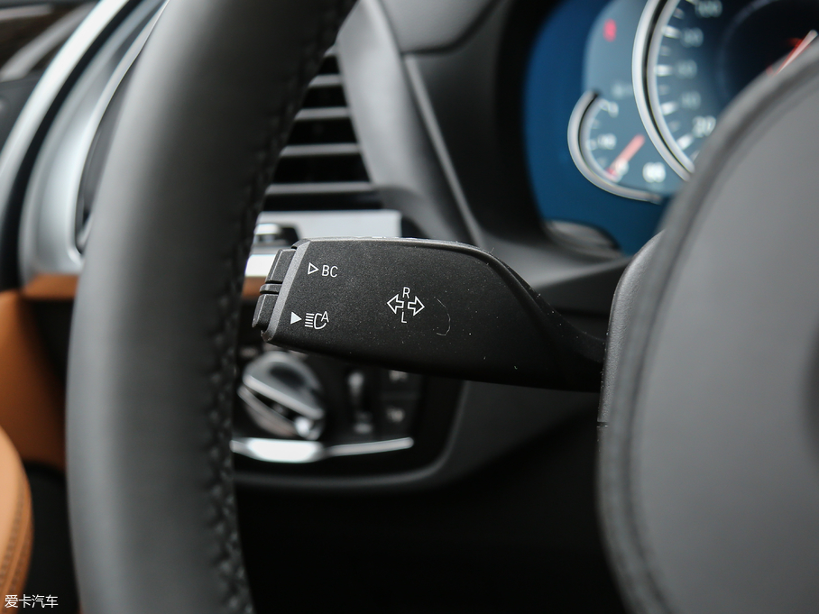 2018RX3 xDrive 30i I(lng)M\(yn)(dng)b