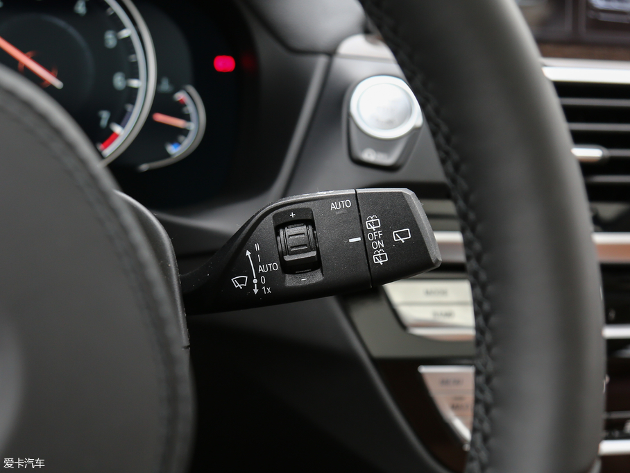 2018RX3 xDrive 30i IM\b