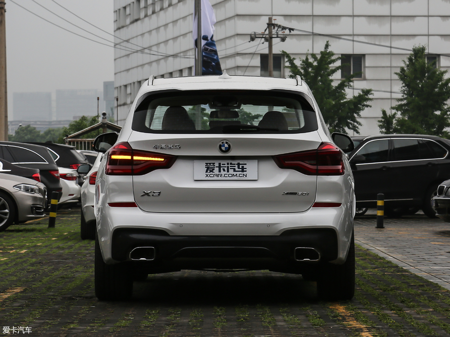 2018RX3 xDrive 30i IM\b