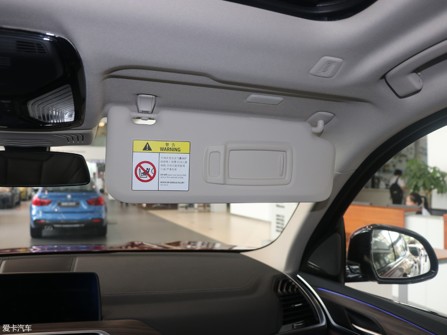 2018RX3 xDrive 30i IM\b