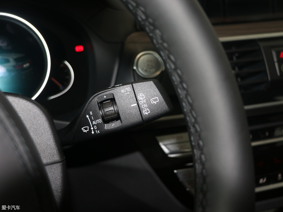 2018RX3 xDrive 30i I(lng)M\(yn)(dng)b