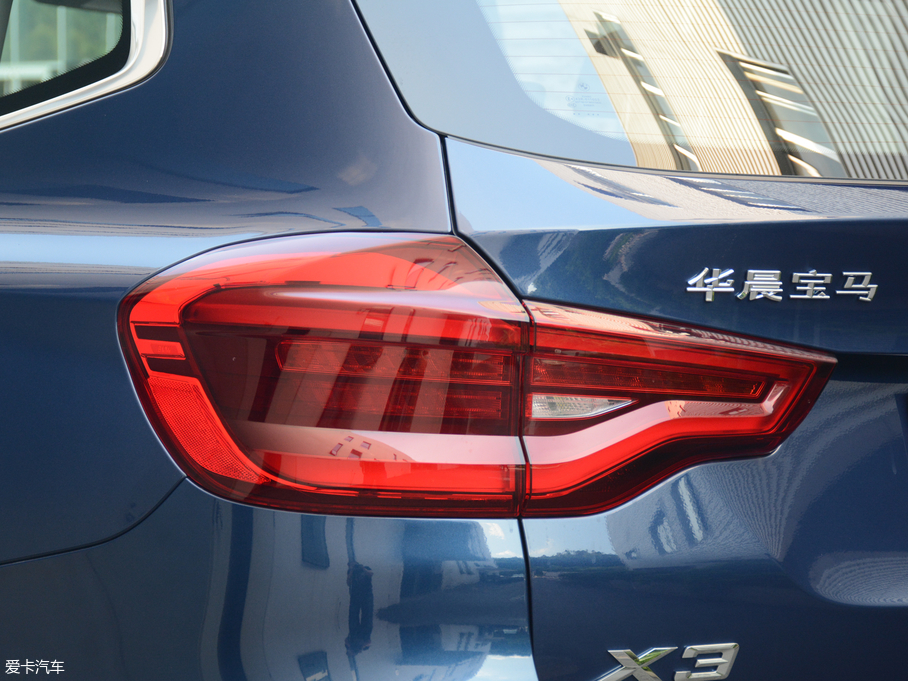 2018RX3 xDrive 25i Ab