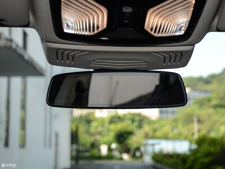 2018RX3 xDrive 25i Ab