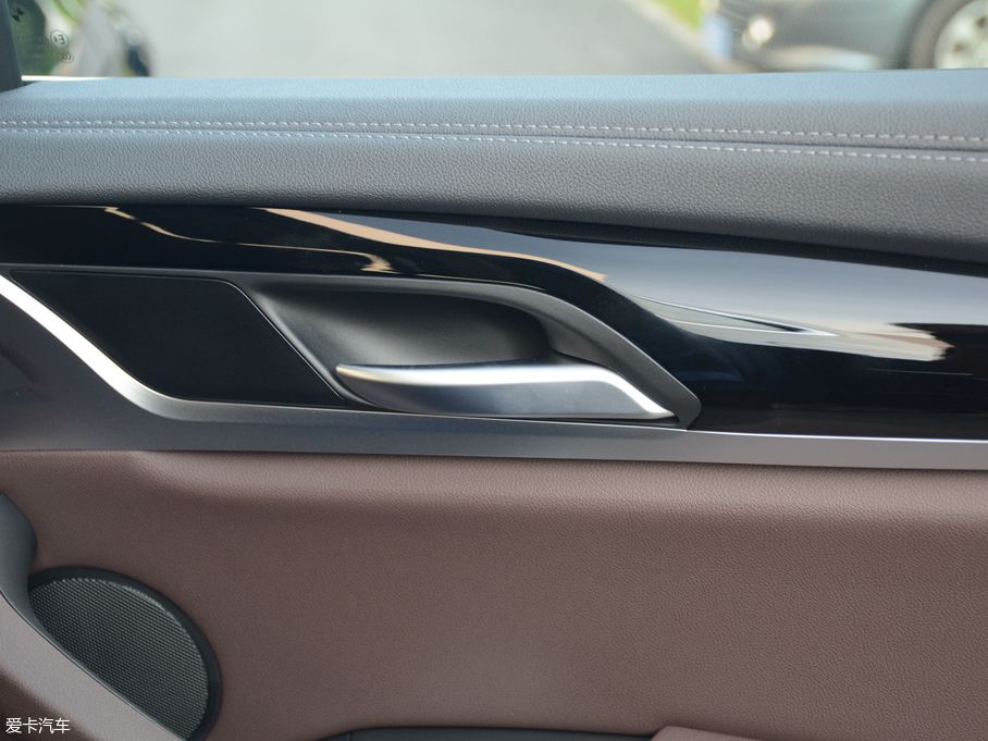 2018RX3 xDrive 25i Ab