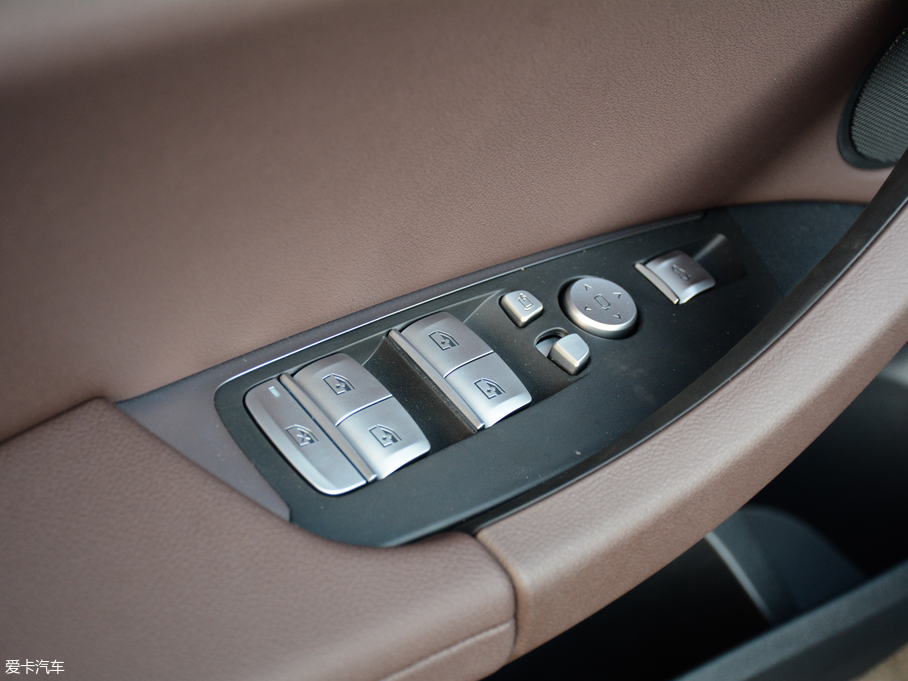 2018RX3 xDrive 25i Ab