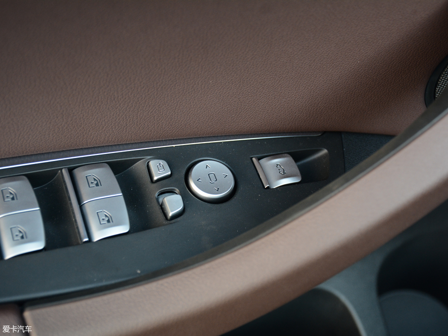 2018RX3 xDrive 25i Ab