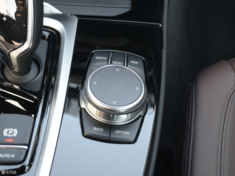 2018RX3 xDrive 25i Ab