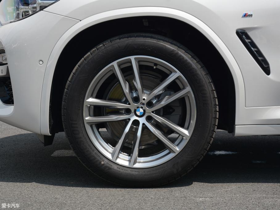 2018RX3 xDrive 25i M\b