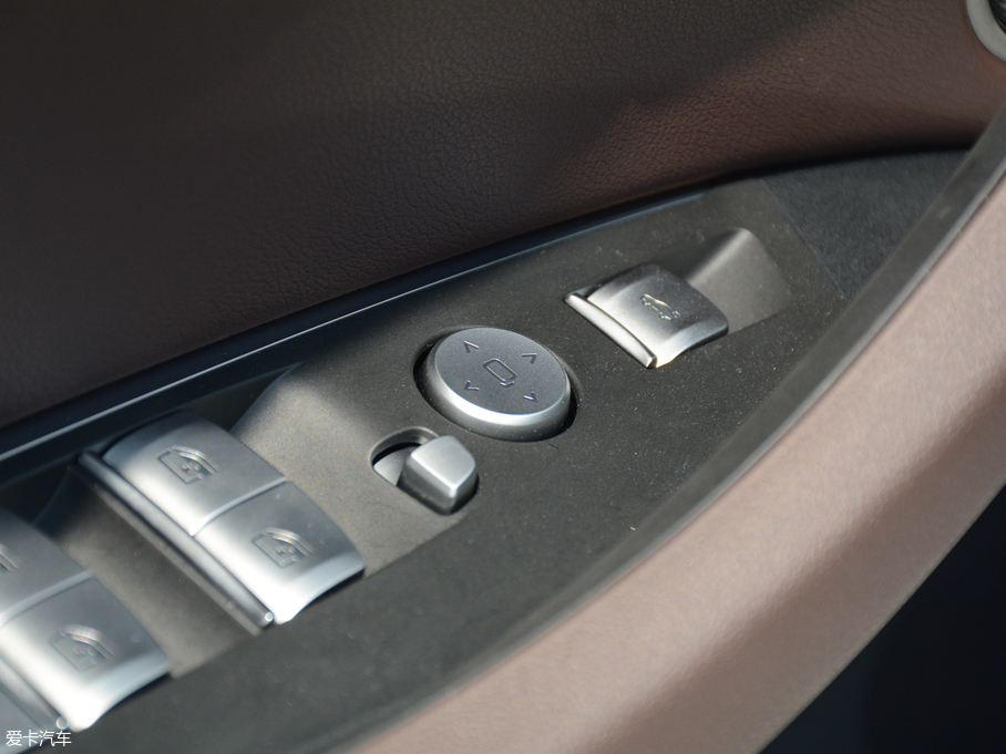 2018RX3 xDrive 25i M\b