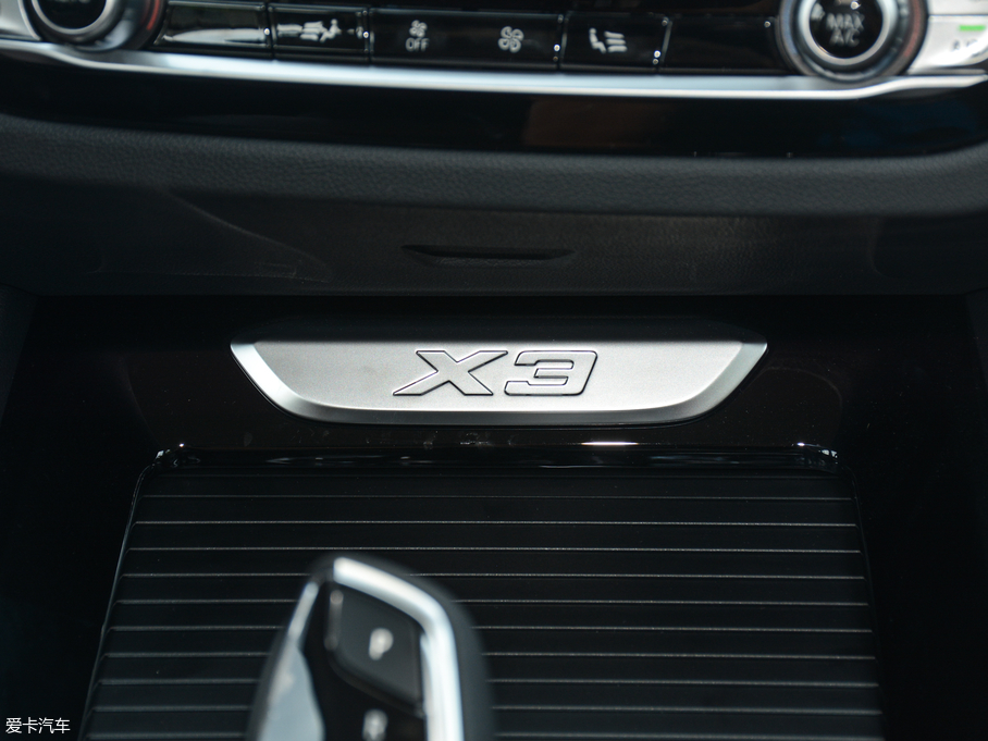 2018RX3 xDrive 25i M\b