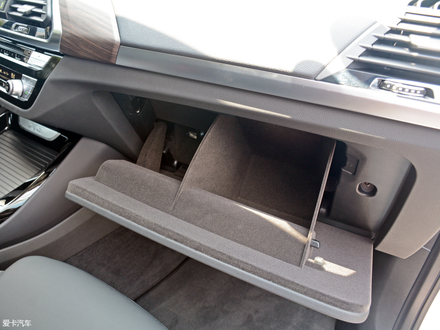 2018RX3 xDrive 25i Ab