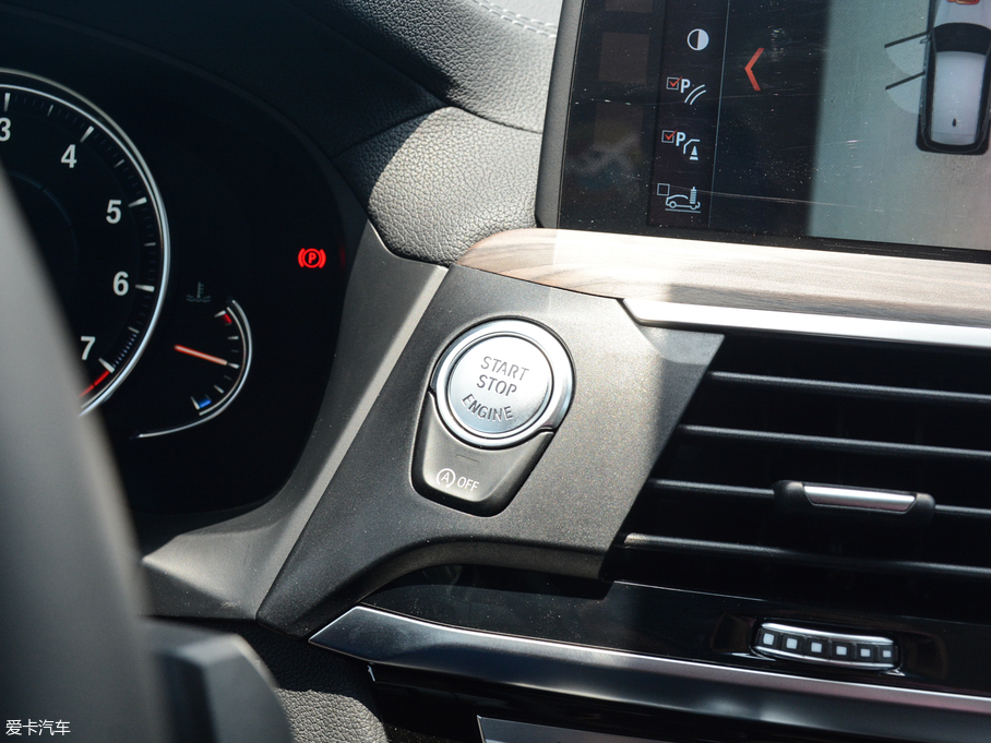 2018RX3 xDrive 25i Ab