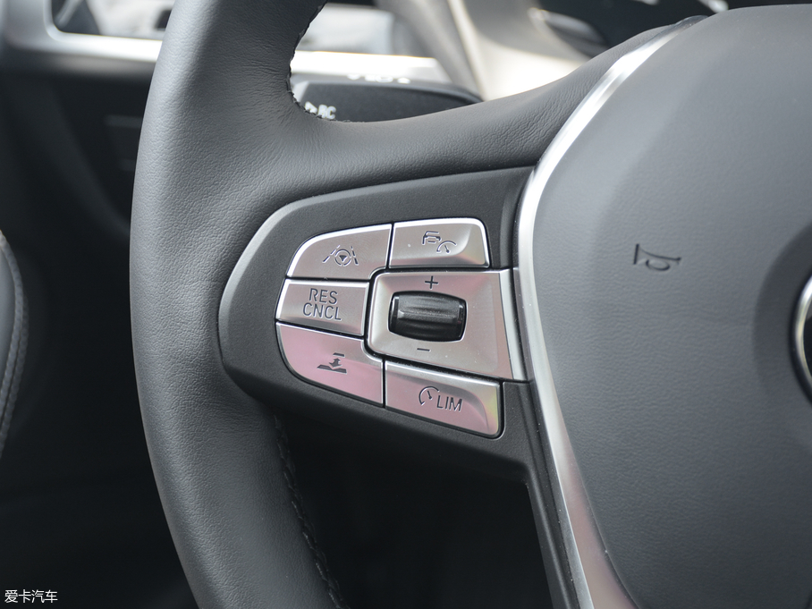 2018RX3 xDrive 25i Ab