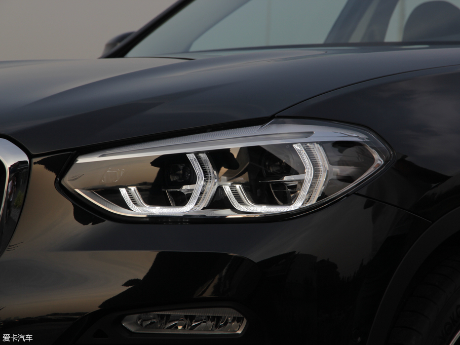 2018RX3 xDrive 28i Ab