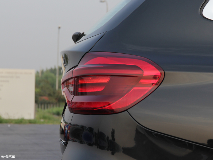 2018RX3 xDrive 28i Ab