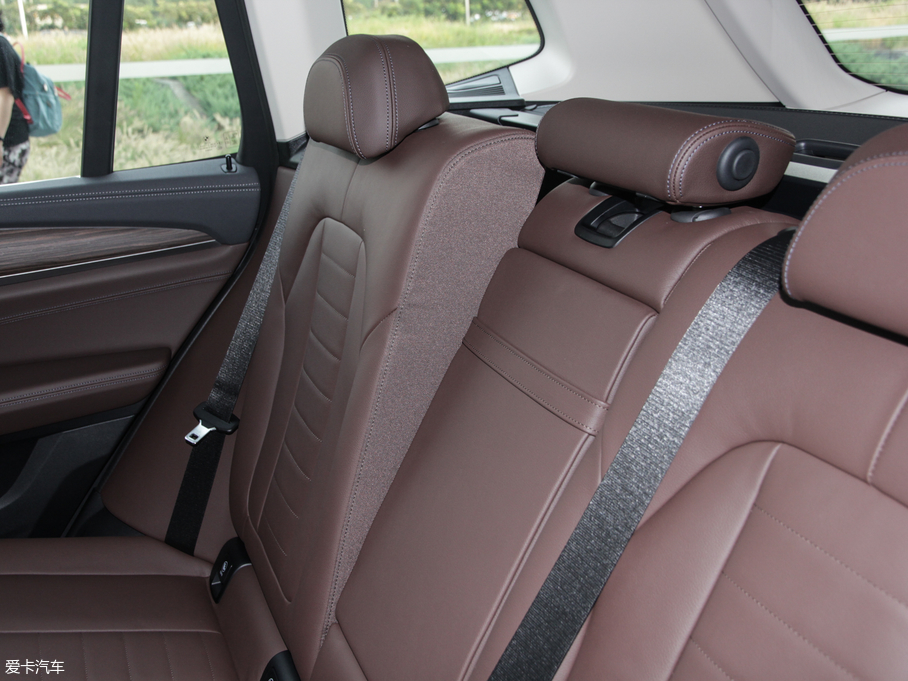 2018RX3 xDrive 28i Ab