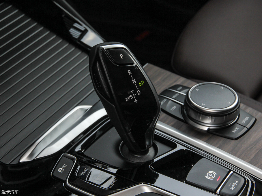 2018RX3 xDrive 28i Ab