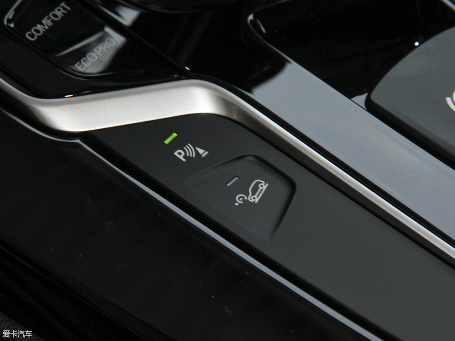 2018RX3 xDrive 28i Ab