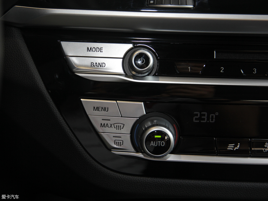 2018RX3 xDrive 28i Ab