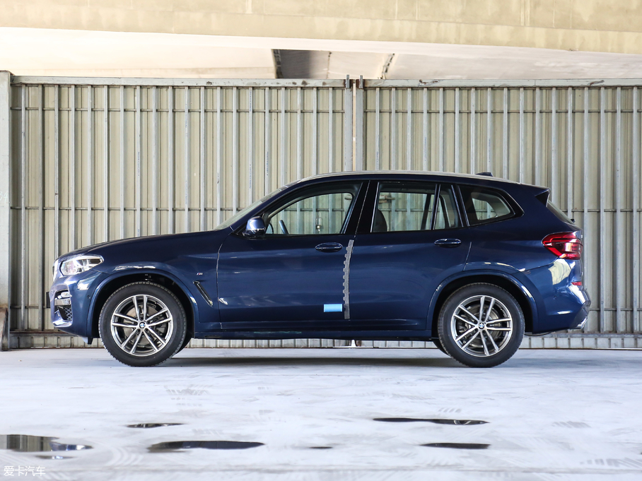 2018RX3 xDrive 28i M\b