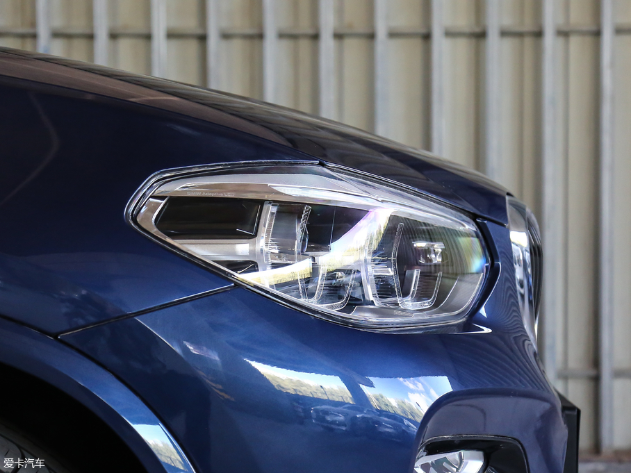 2018RX3 xDrive 28i M\b