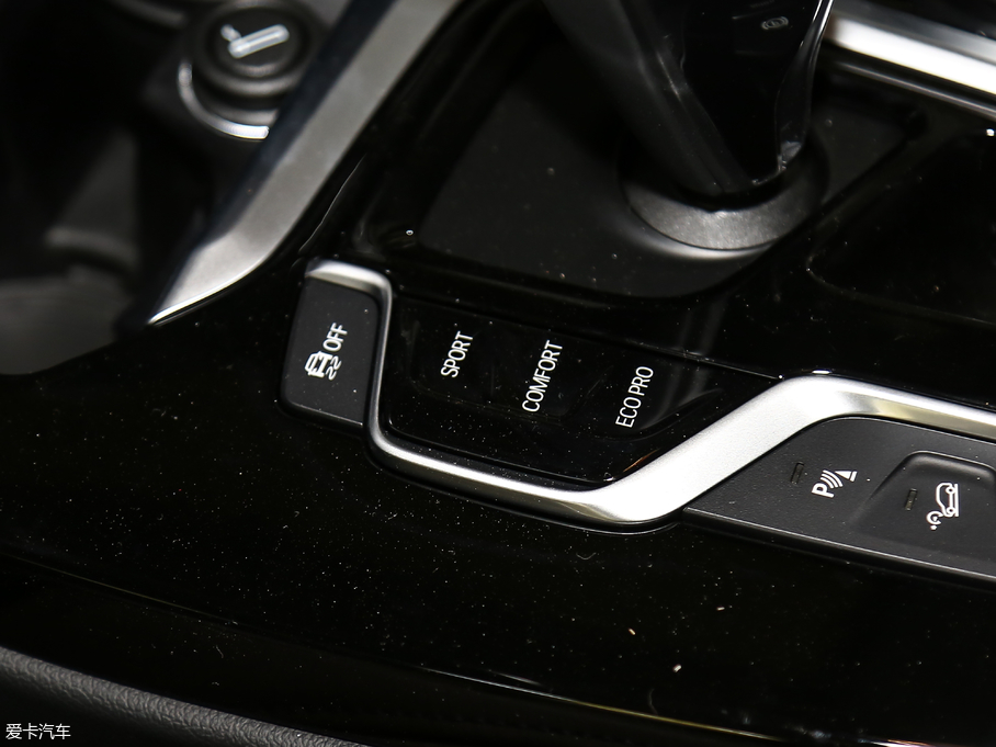 2018RX3 xDrive 28i M\(yn)(dng)b