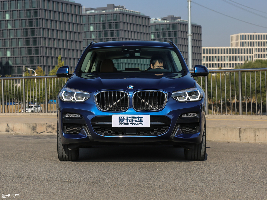 2018RX3 xDrive 30i M\b