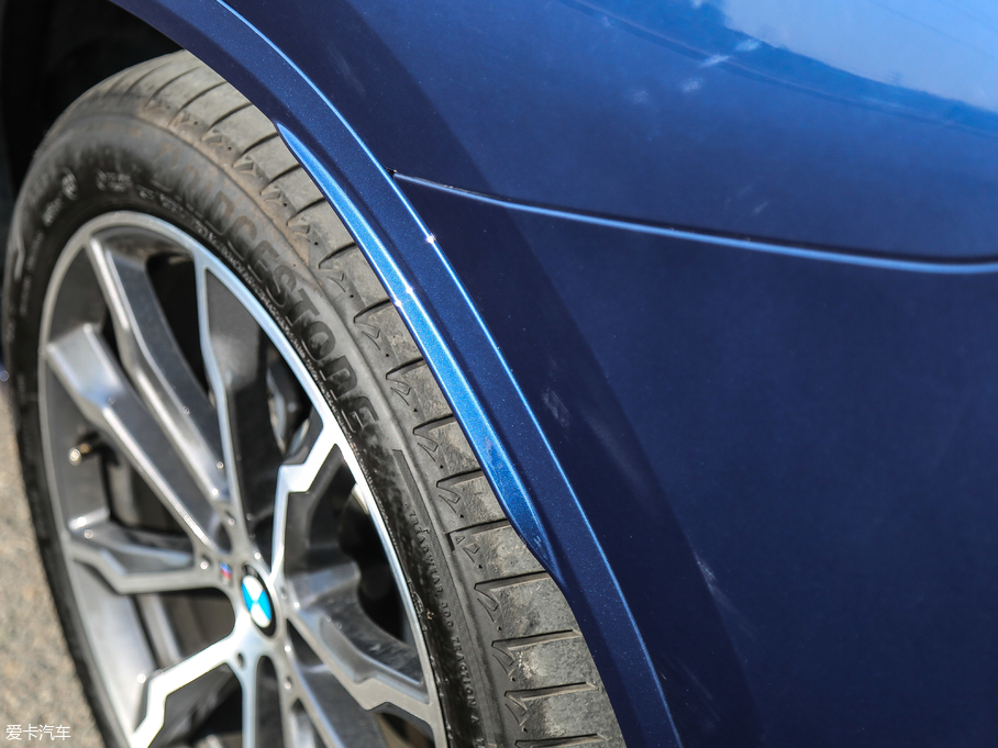 2018RX3 xDrive 30i M\b