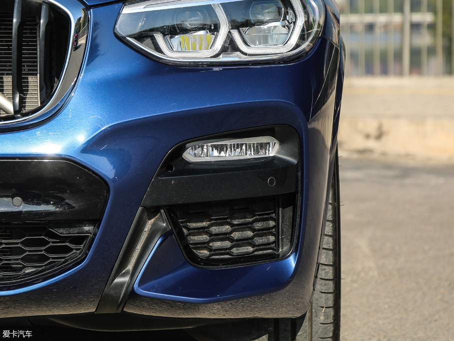 2018RX3 xDrive 30i M\b