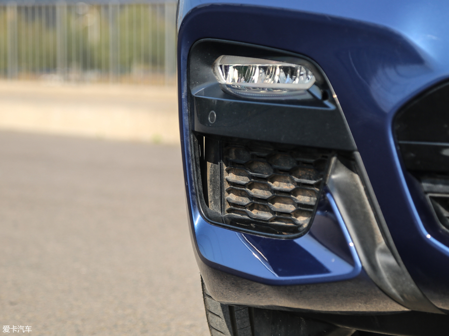 2018RX3 xDrive 30i M\b