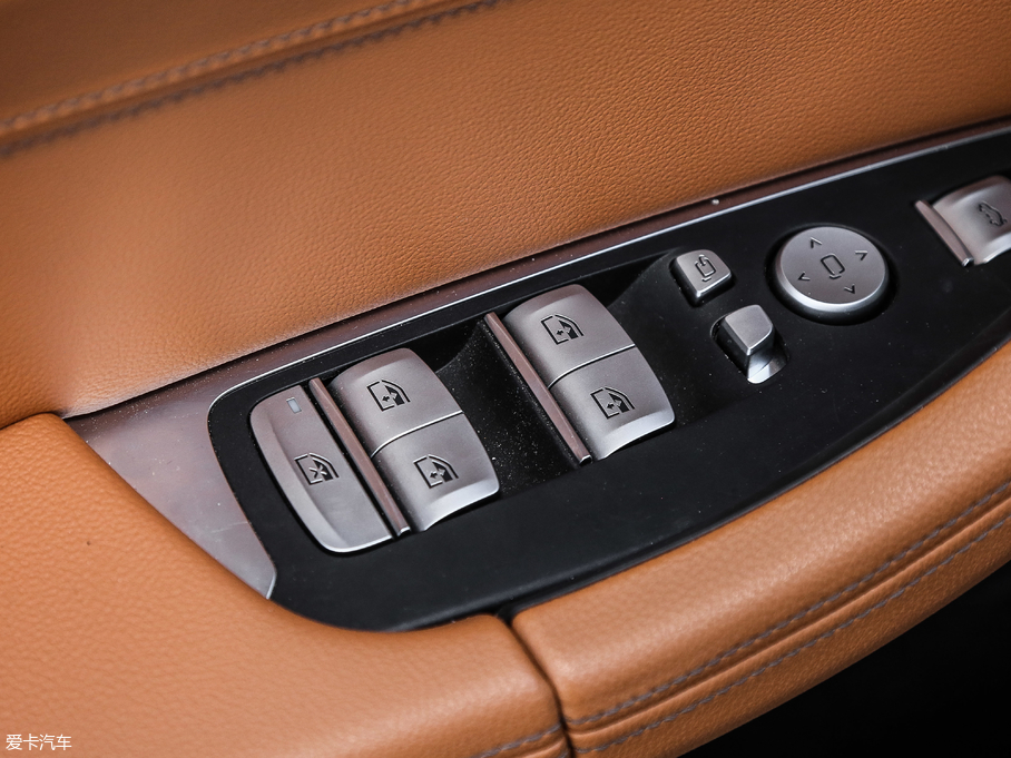 2018RX3 xDrive 30i M\b