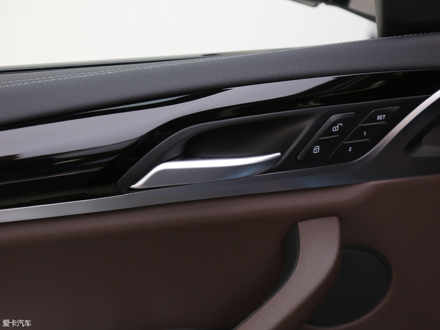 2018RX3 xDrive 25i M\b