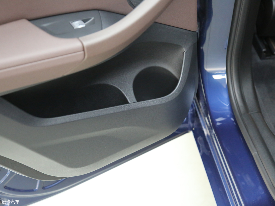 2018RX3 xDrive 25i M\b